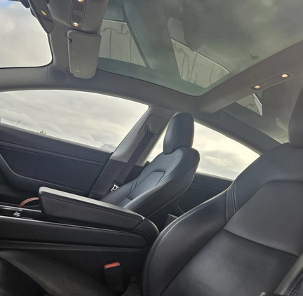 Tesla Model 3 cena 119000 przebieg: 63000, rok produkcji 2020 z Ostrów Wielkopolski małe 92